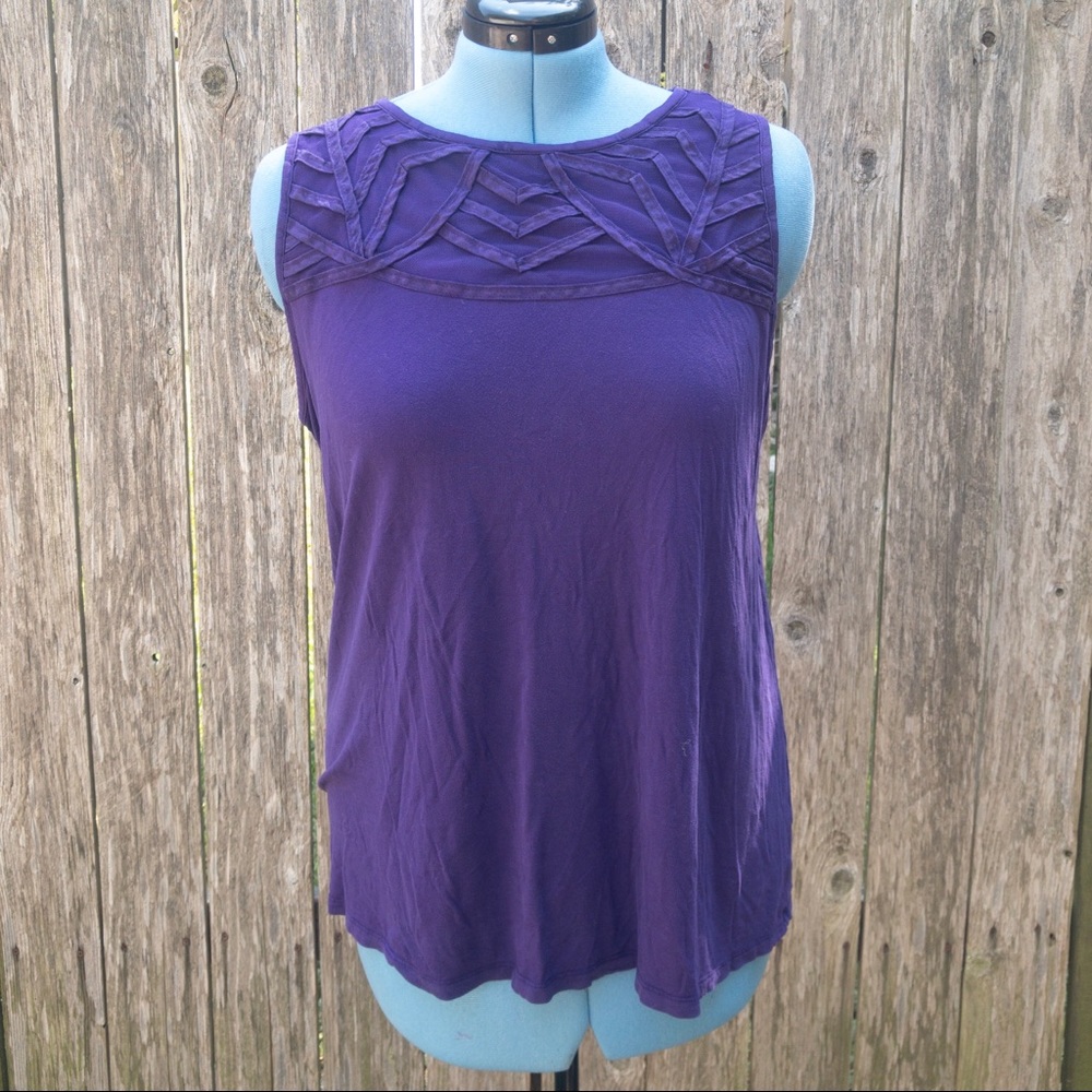 Liz Claiborne sleeveless shirt